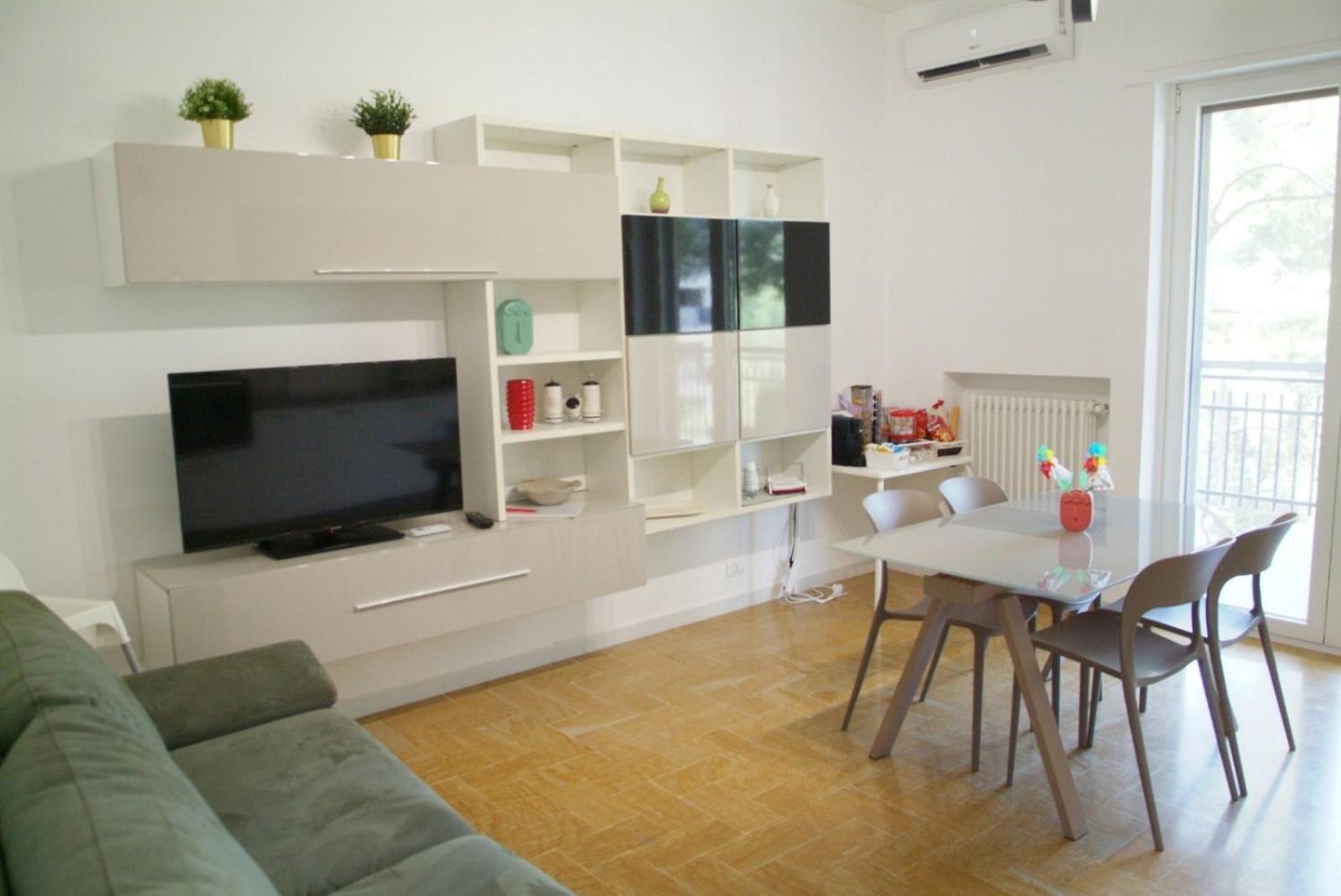 La Casa Di Telen Zona Policlinico Oncologico E Villa De Grecis Bari Luaran gambar